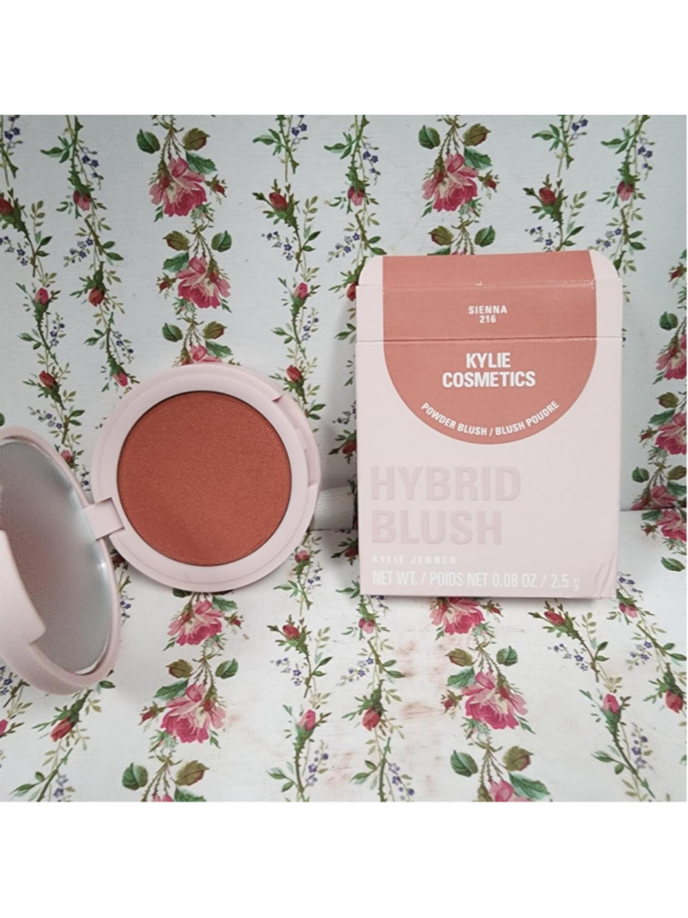 Kylie Cosmetics Hybrid Blush in Sienna 216
#kylie #blush